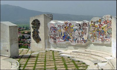 Споменик на слободата Кочани